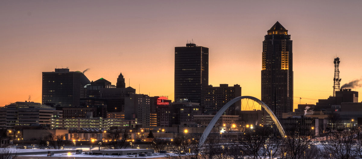 Des Moines city skyline at dusk