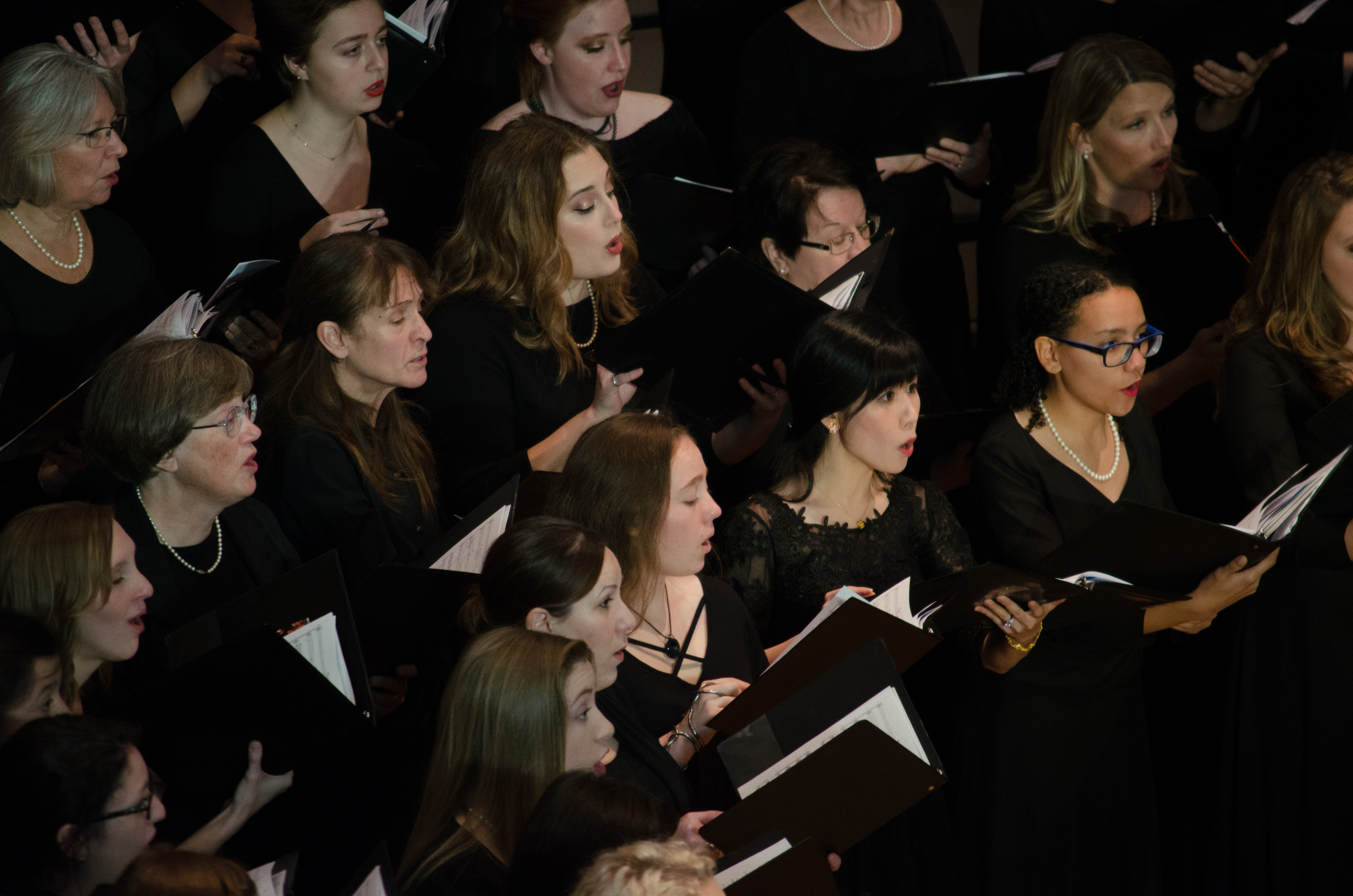 Drake choir singing