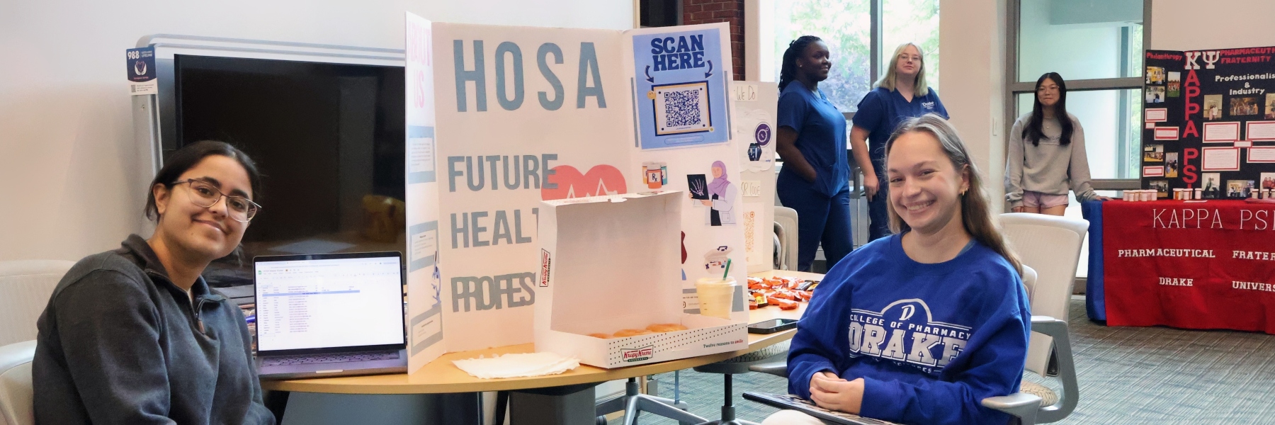Drake students promote their healthcare organization at the student engagement expo