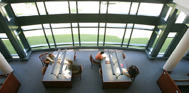 Image of the inside of the Drake Law Library