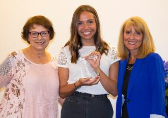 Nicole Draker Receives Lon Larson Award